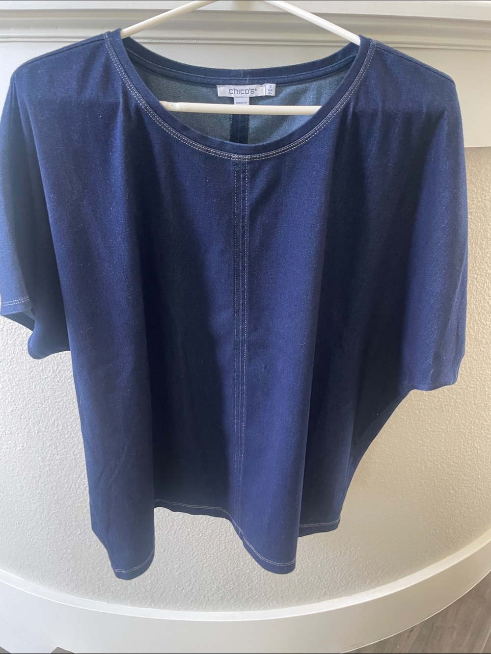 Chico's Navy Center-Seam Short Sleeve Tee